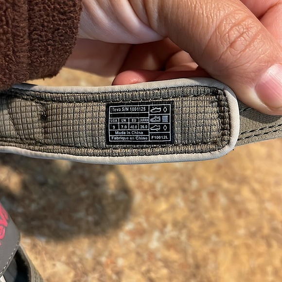 TEVA Forebay fisherman sport water hiking size 9 ,Gently used . - Picture 5 of 5